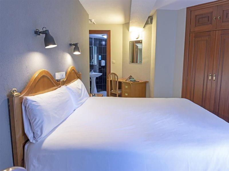 Hostal Alda Palencia Plaza מראה חיצוני תמונה