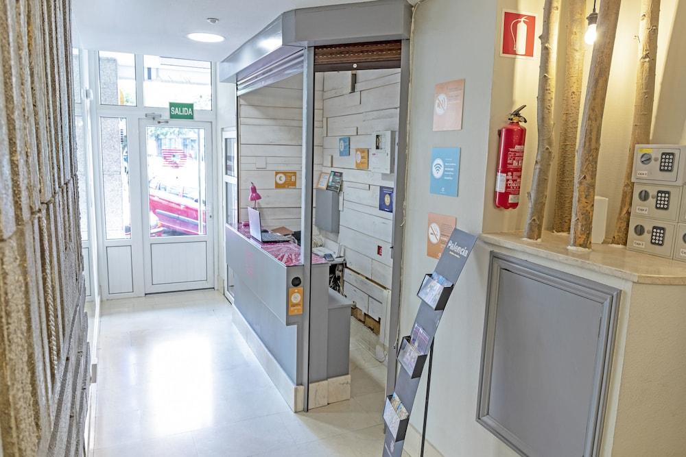 Hostal Alda Palencia Plaza מראה חיצוני תמונה