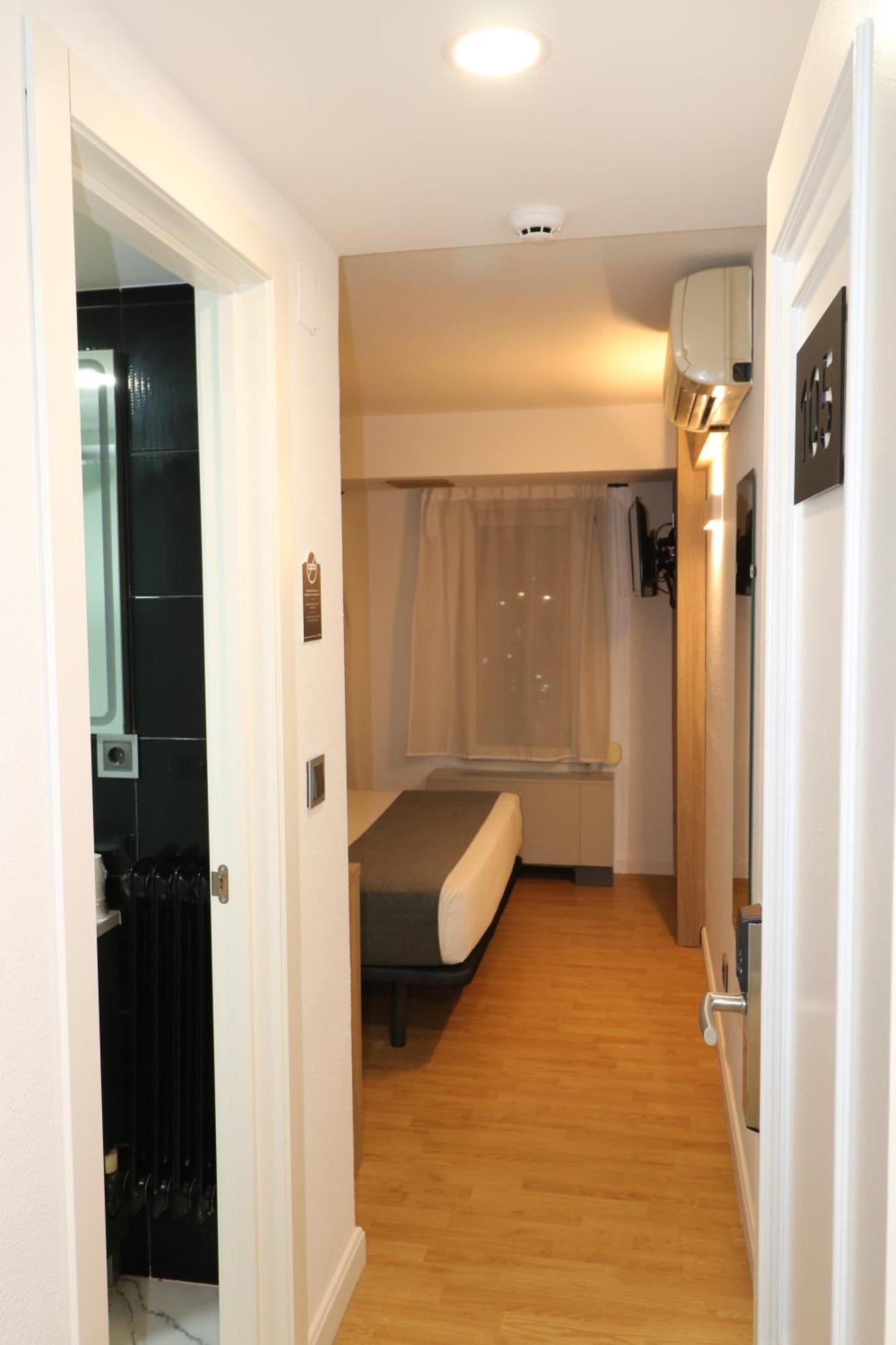 Hostal Alda Palencia Plaza מראה חיצוני תמונה